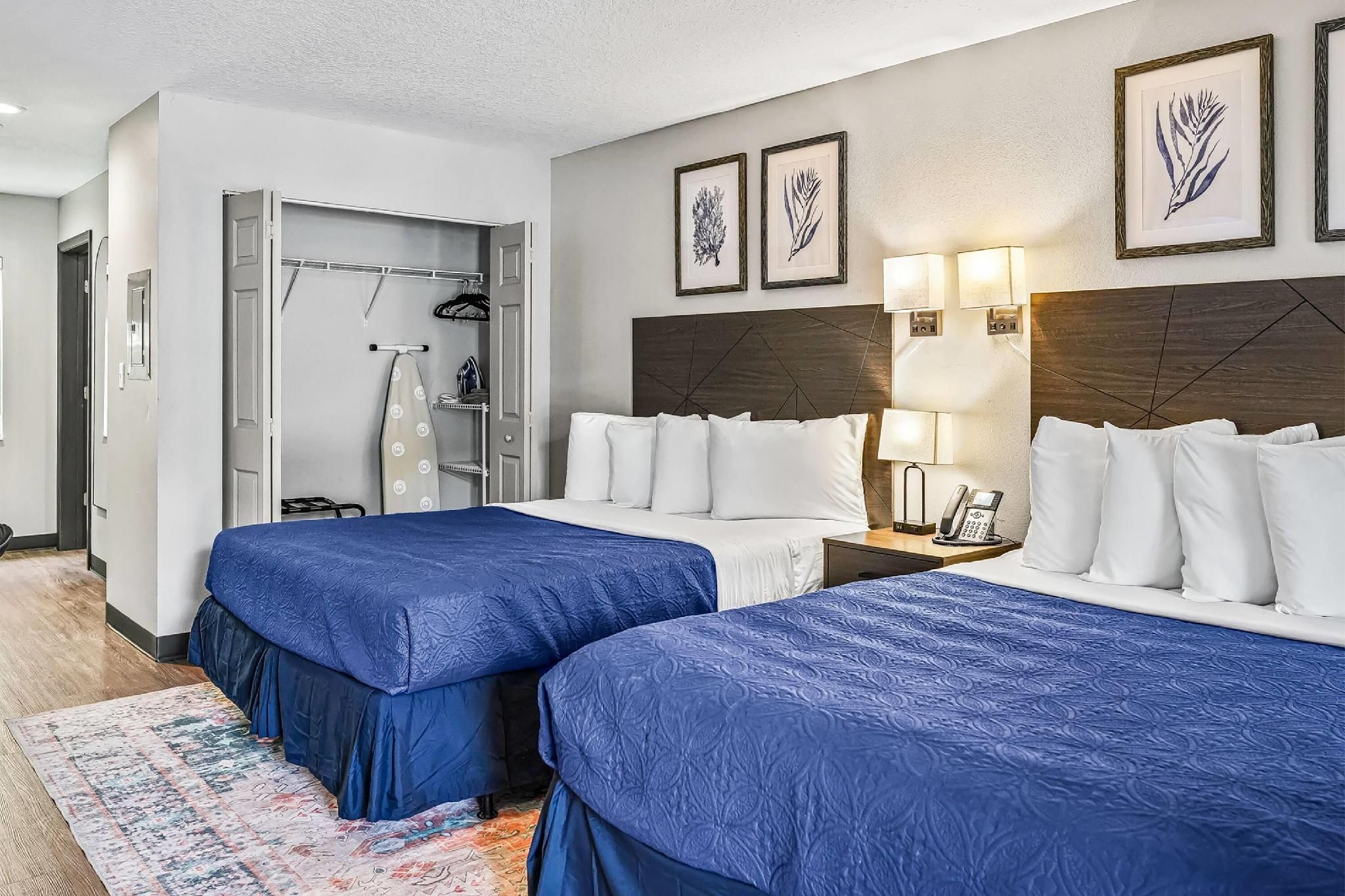 Baymont by Wyndham Ocala Suites 2 Queen Beds, Mobility Accessible Suite, Roll-in Shower, Non-Smoking 2