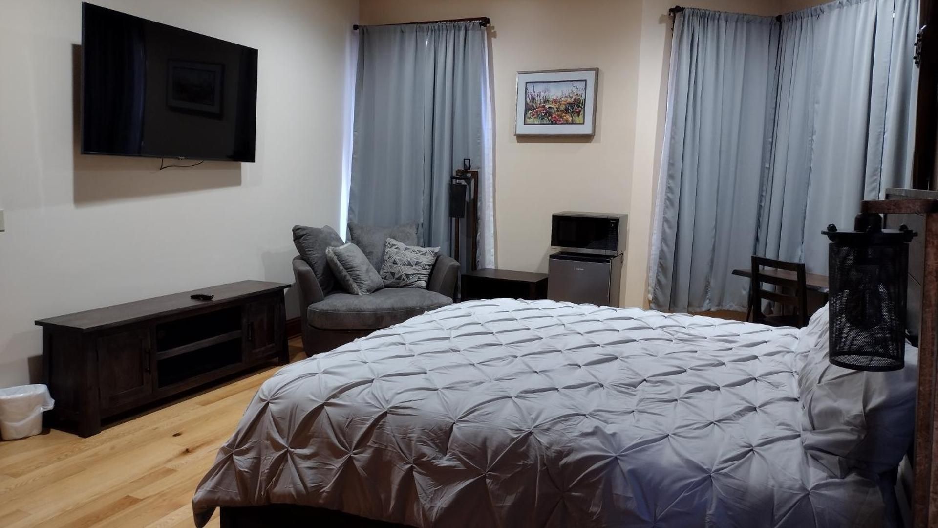 Queen Suite