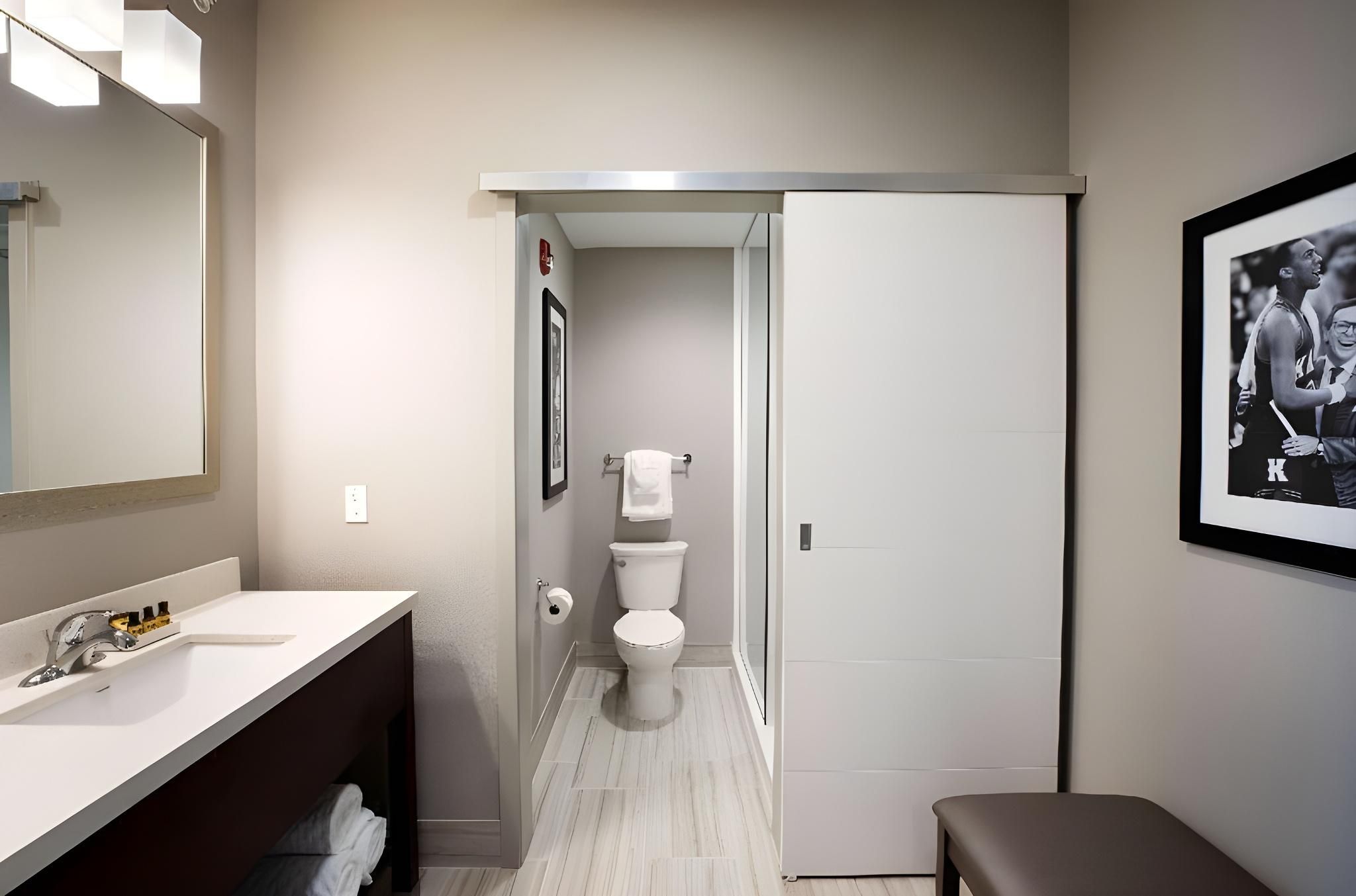 Queen Room with Two Queen Beds and Walk-in Shower - Disability Access
