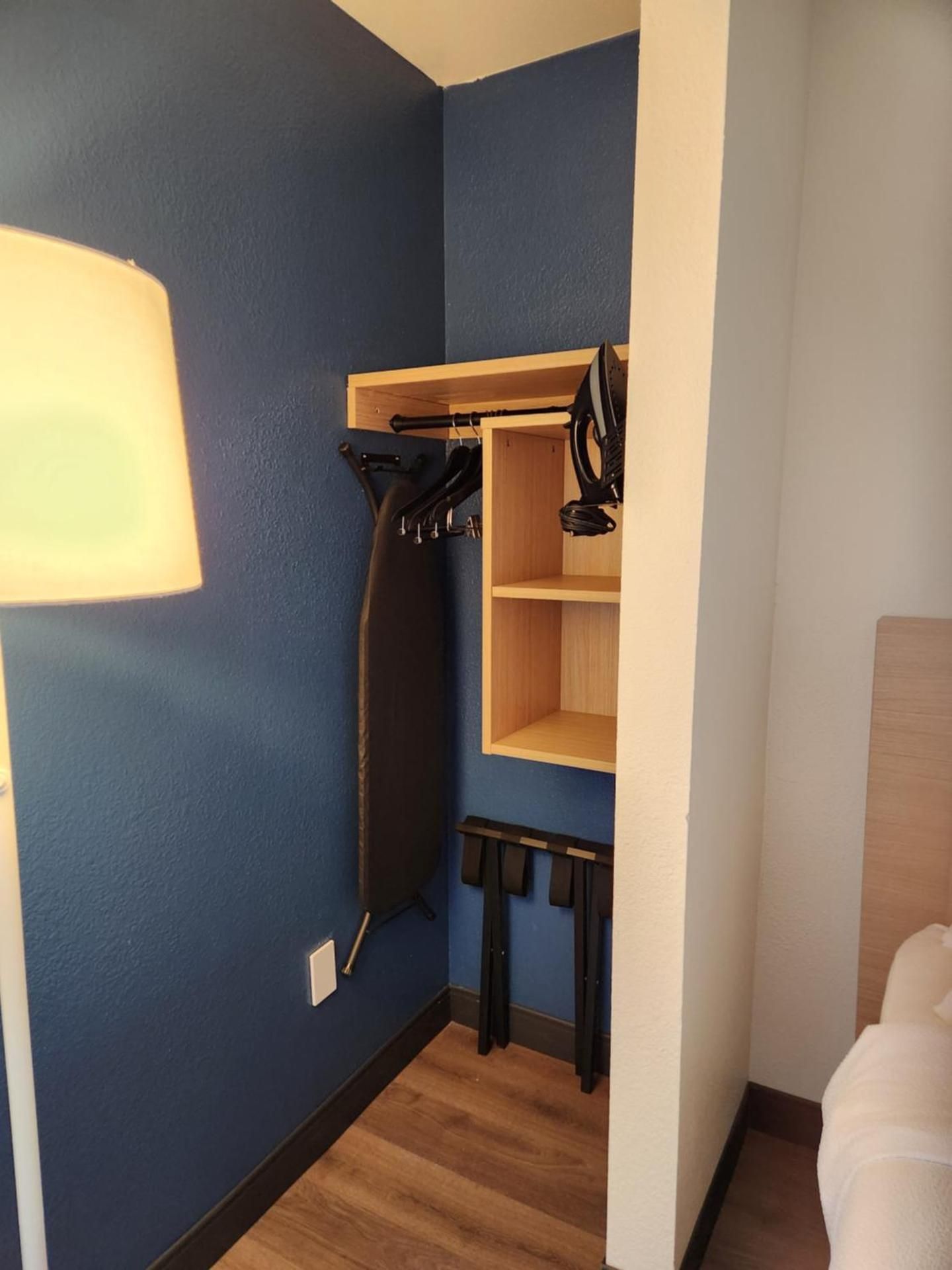 Spark by Hilton Wichita East 1 King Bed  3