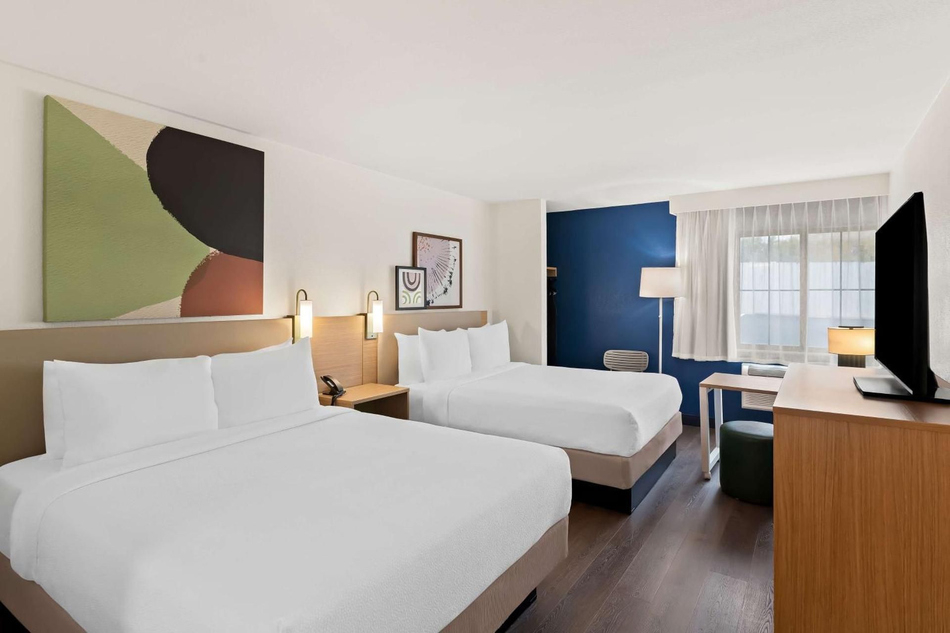 Spark by Hilton Wichita East 2 Queen Beds 