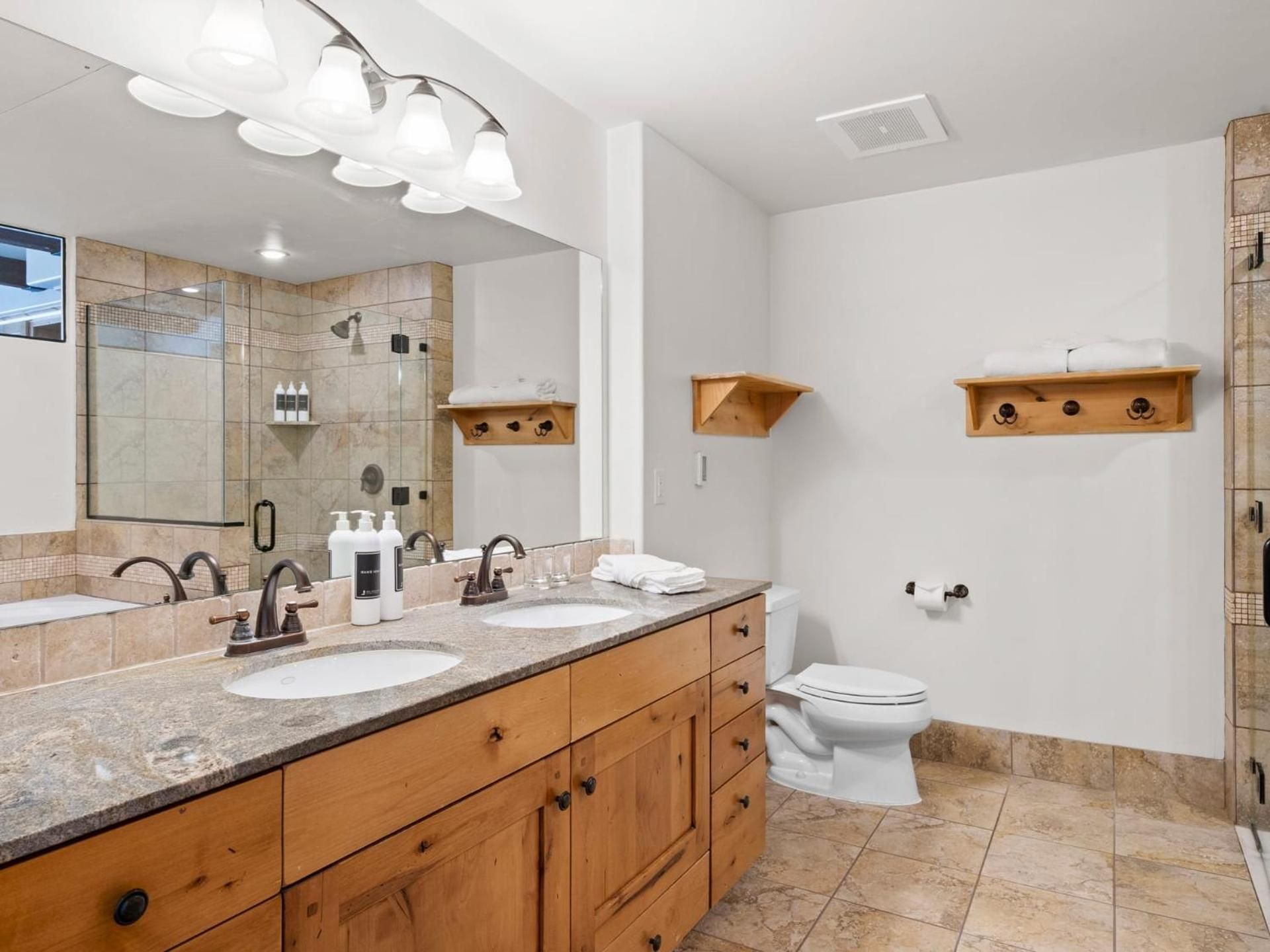 1 Bedroom Condo