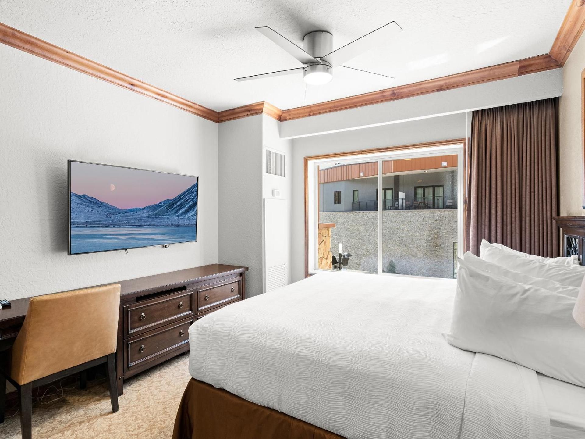 1 Bedroom Condominium 3616