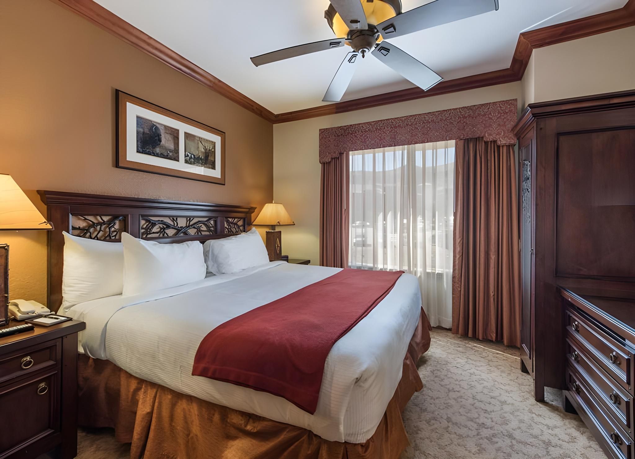 Deluxe Studio Suite