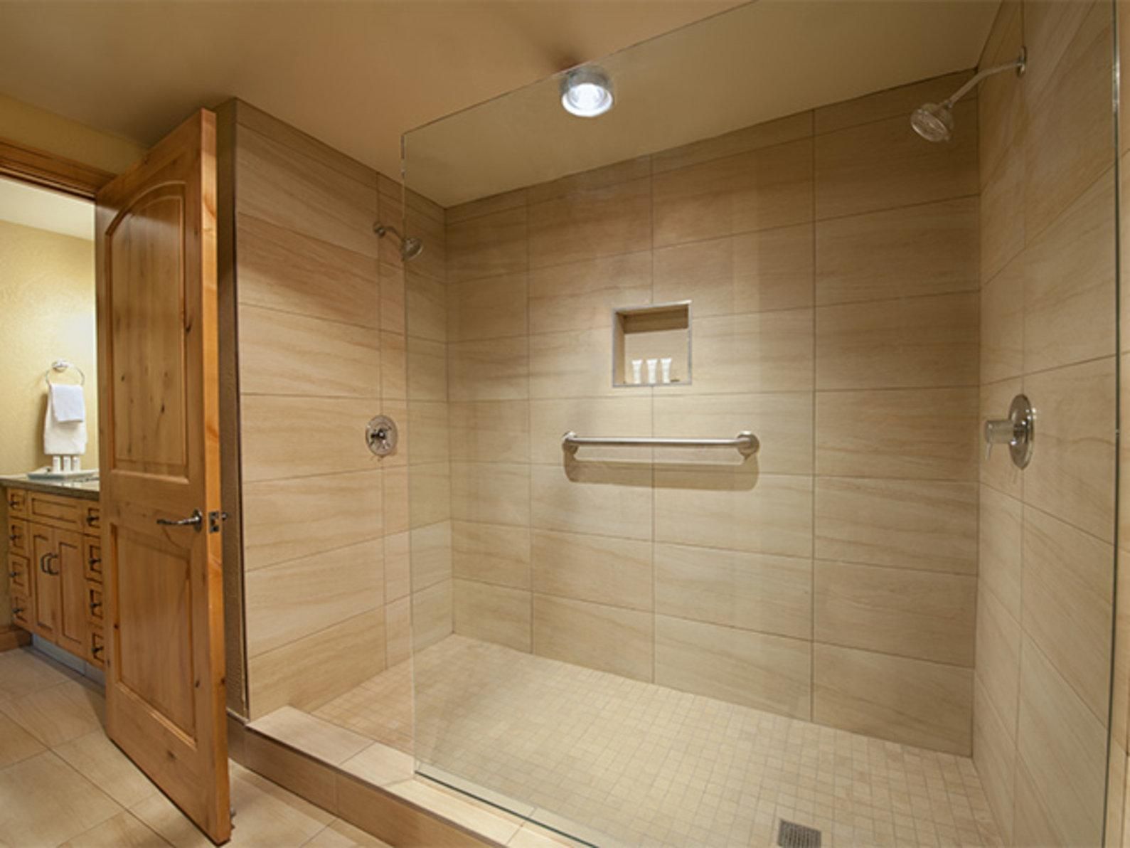 Two Bedroom Residence with 2 Kings