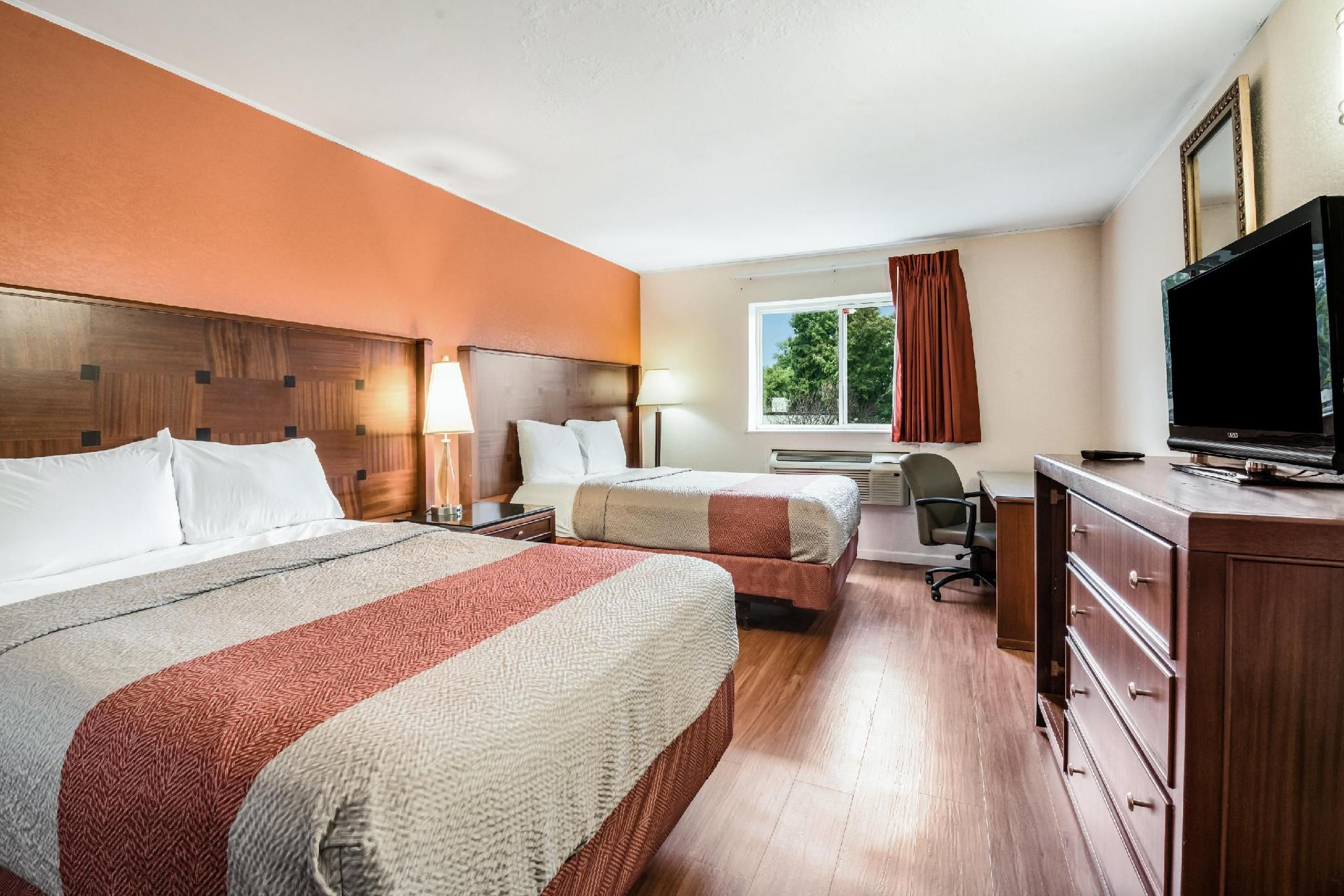 2 Full Beds | Non-Smoking