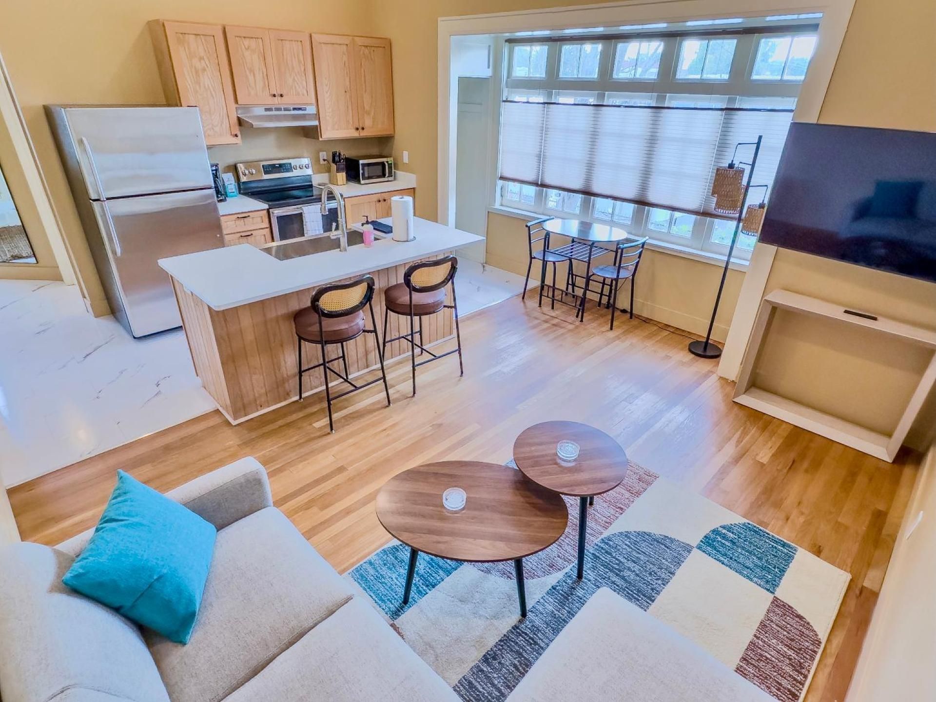Classic One-Bedroom Apartment with King Bed
