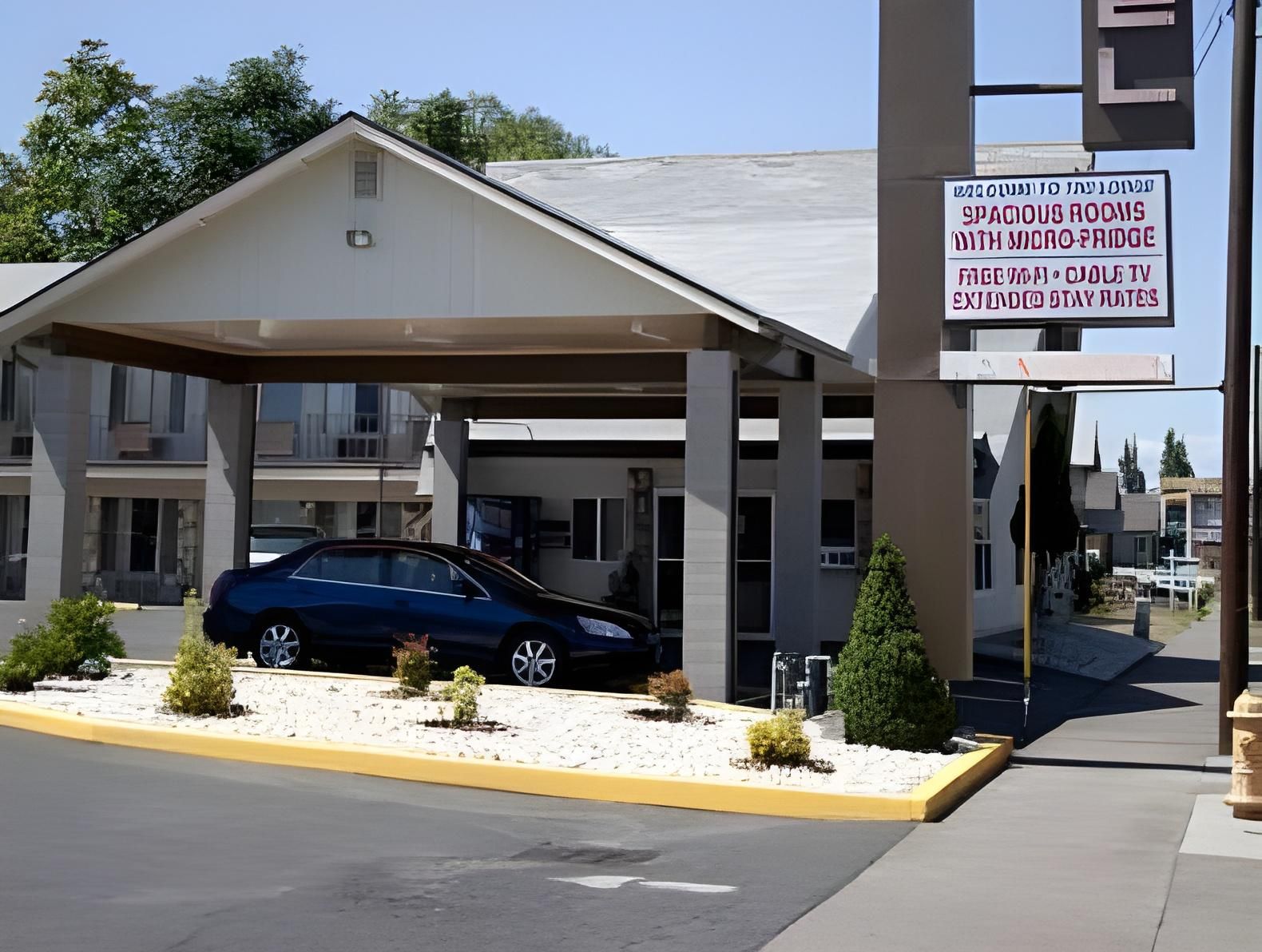 Pine Tree inn