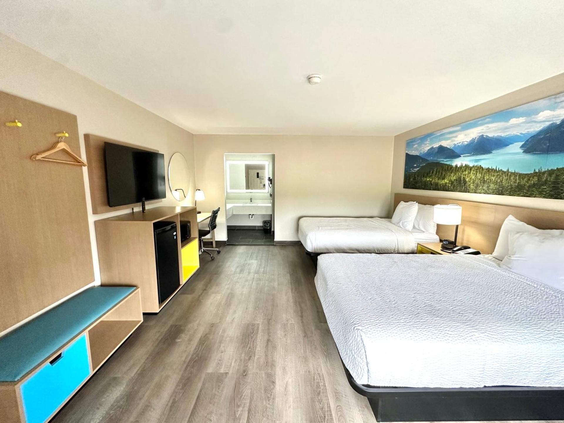 Suite with Two Double Beds - Non-Smoking