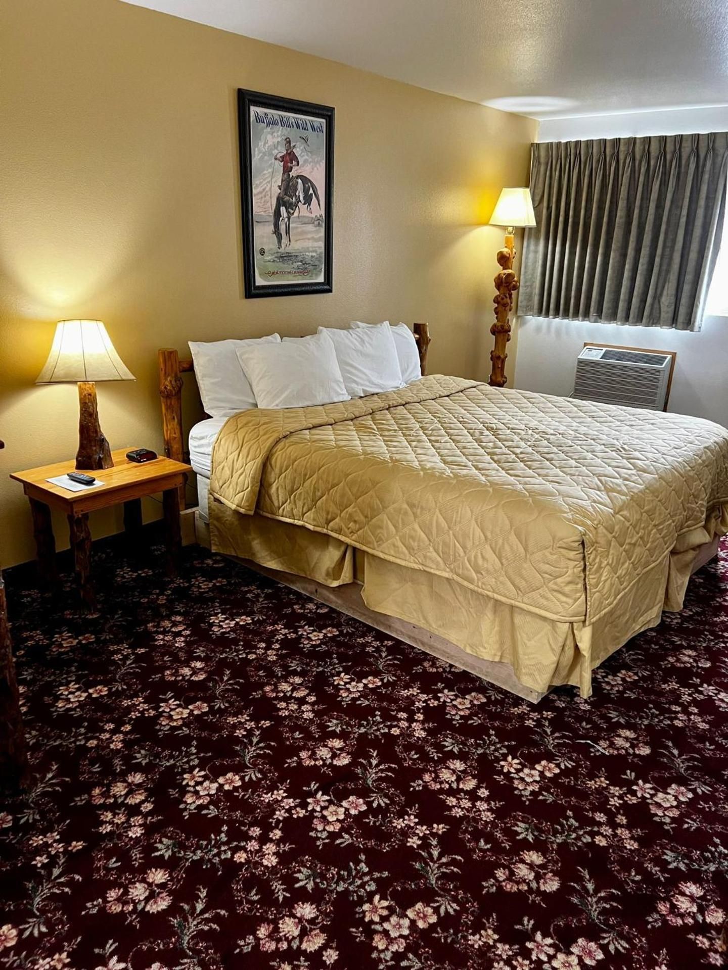 Standard Queen Room