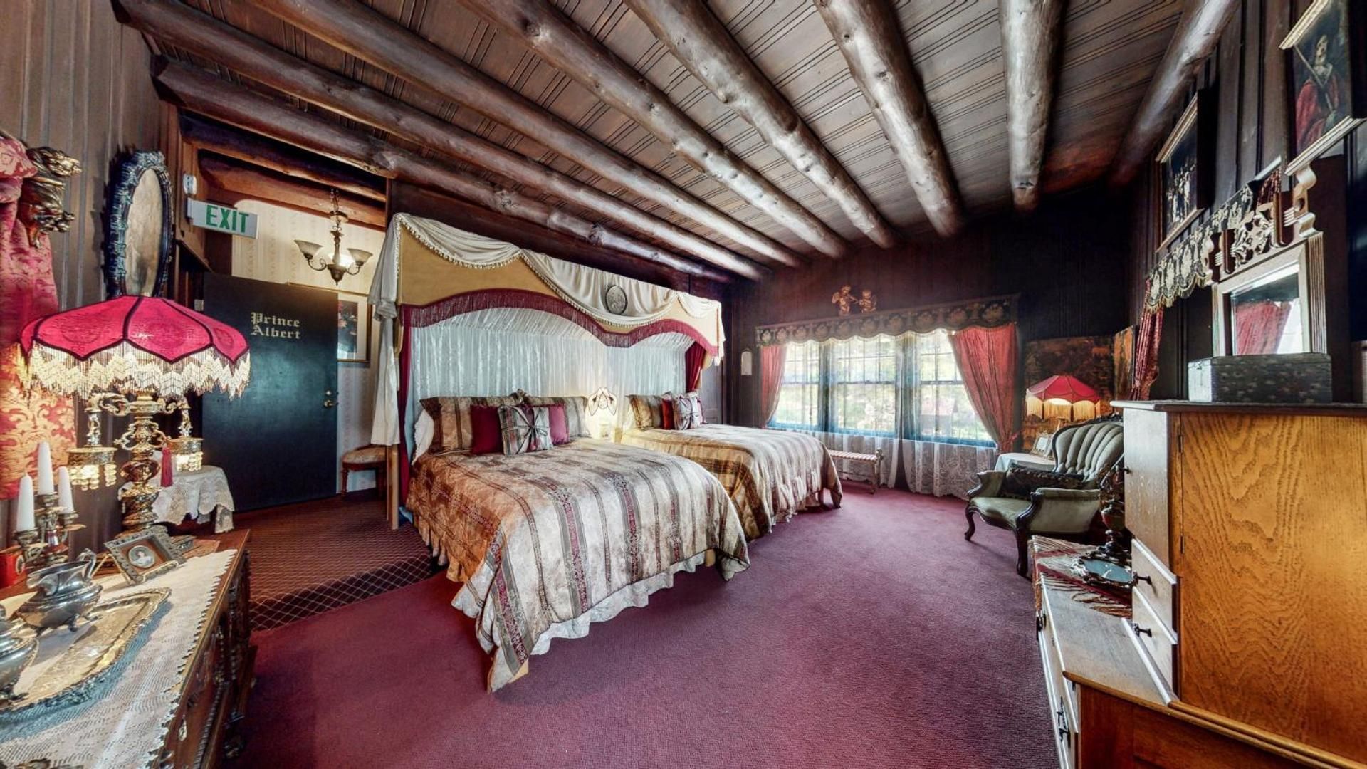 Quadruple Room with Mountain View