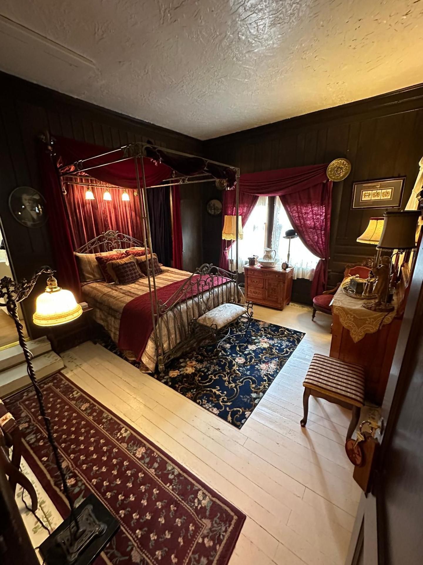 Queen Suite