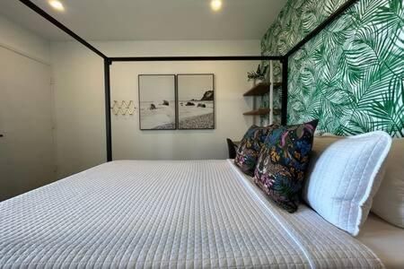 Ocean View Studio Manhattan Beach