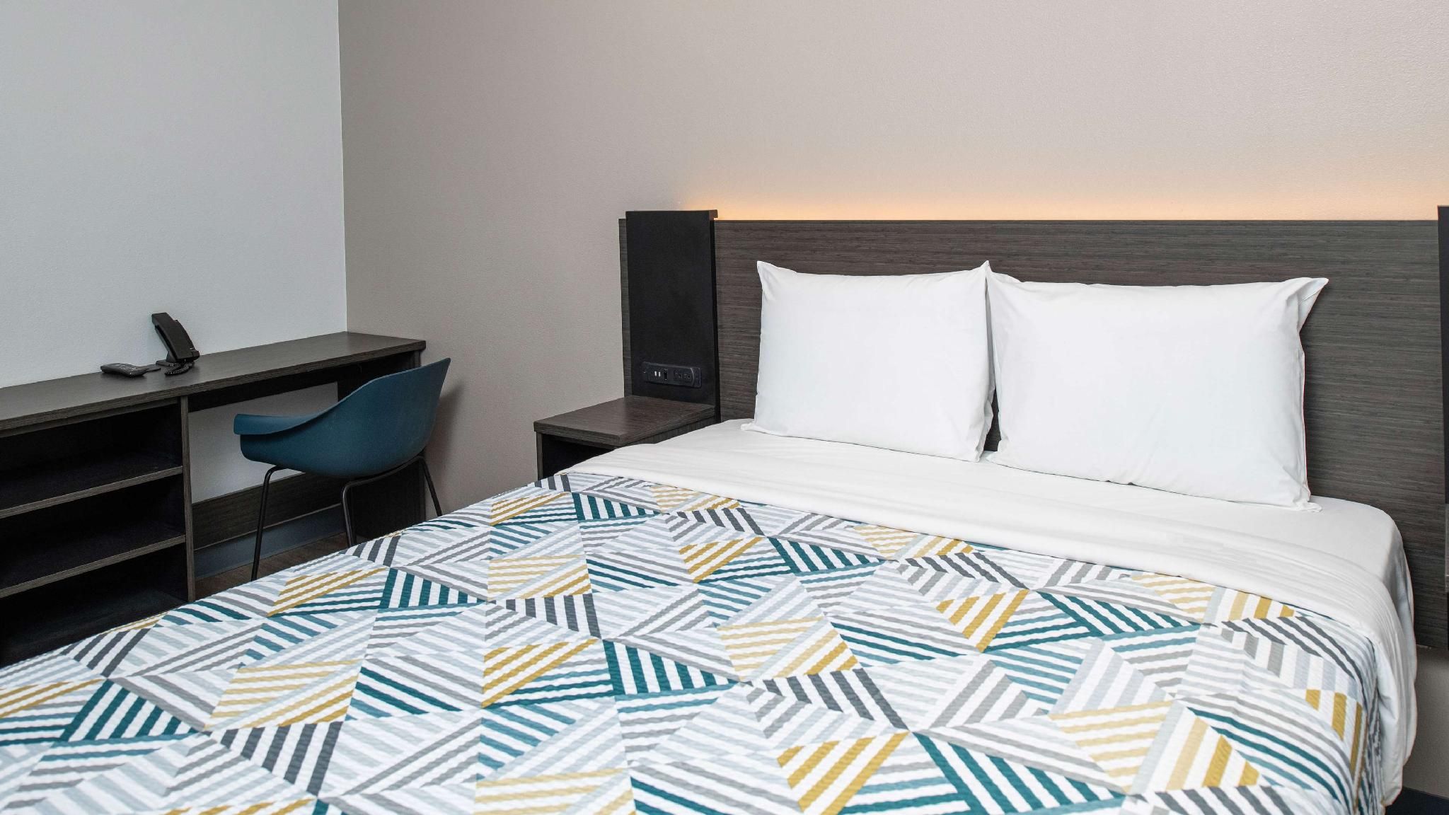 1 Full Bed | Non-Smoking