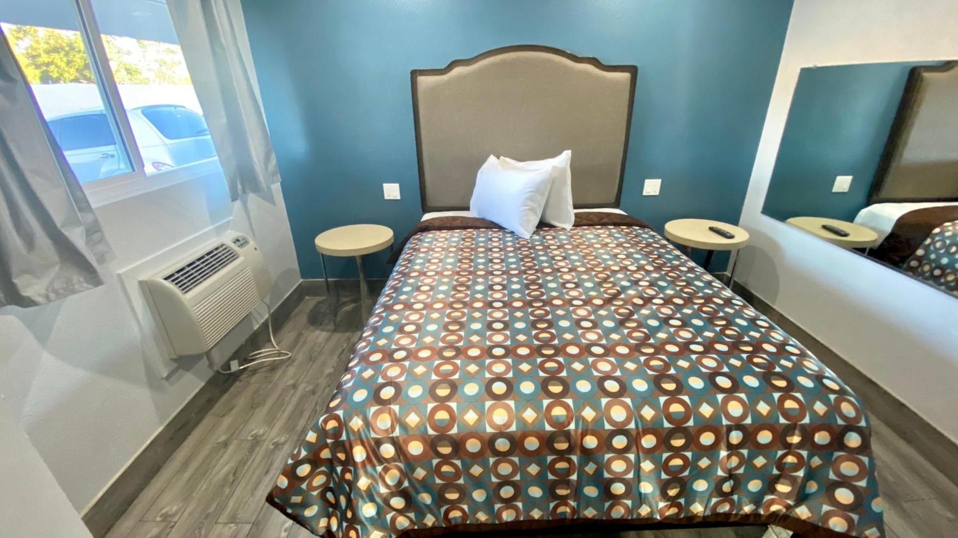 Queen Room - Disability Access