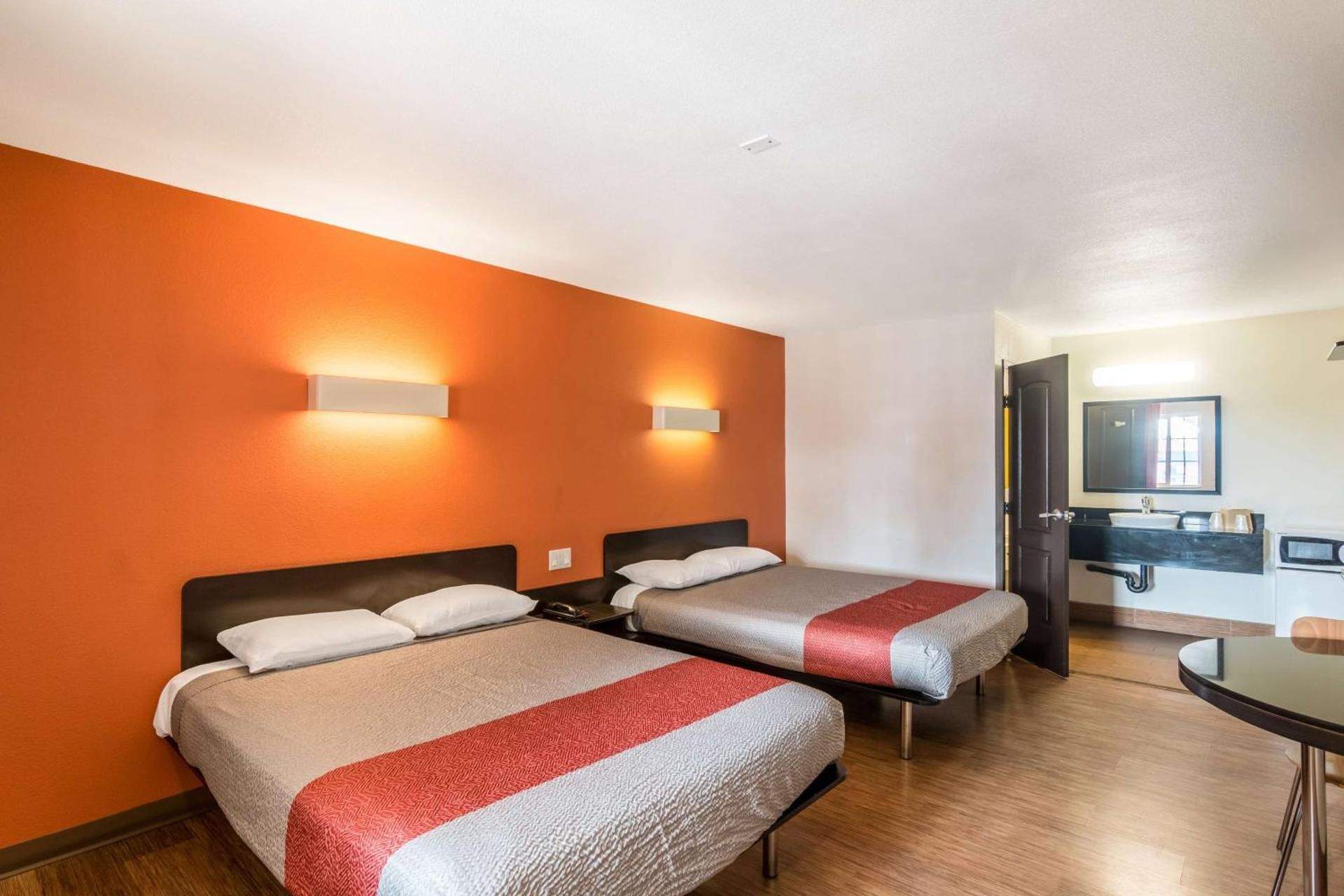 Deluxe Queen Room with Two Queen Beds