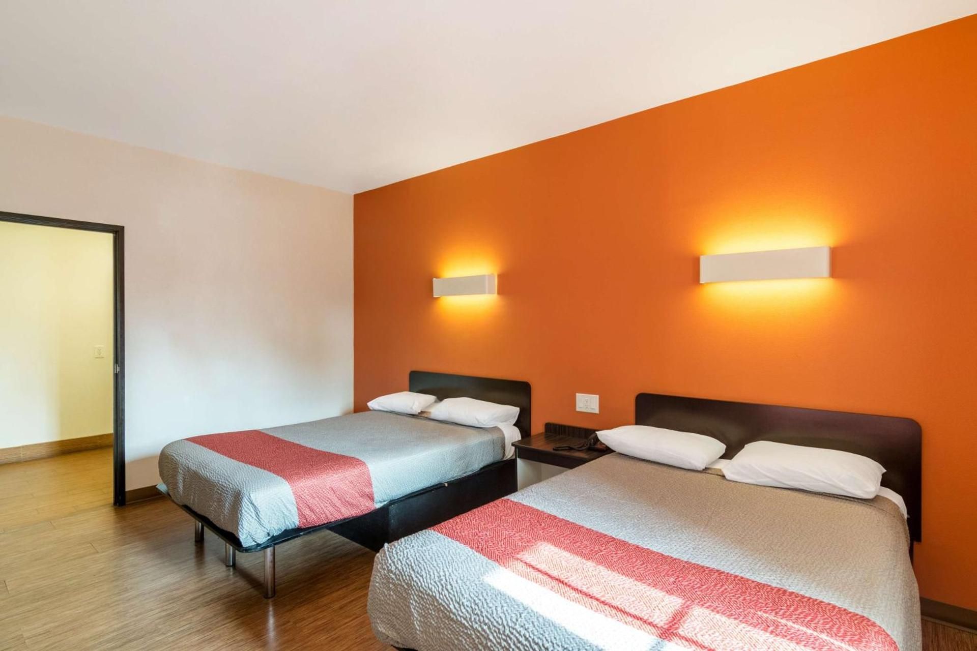 Queen Room with Two Queen Beds - Smoking