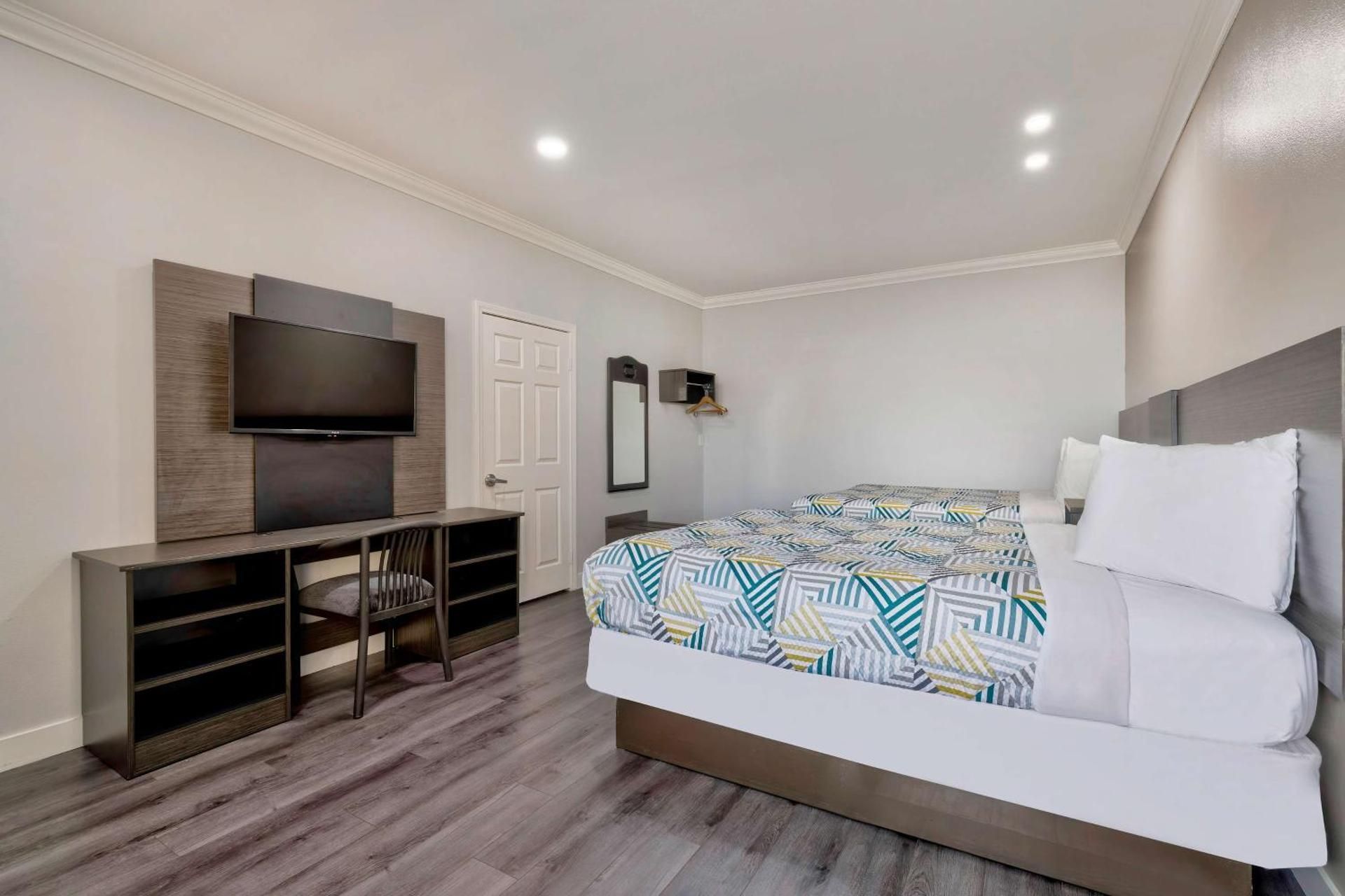 Queen Room with Two Queen Beds - Non-Smoking