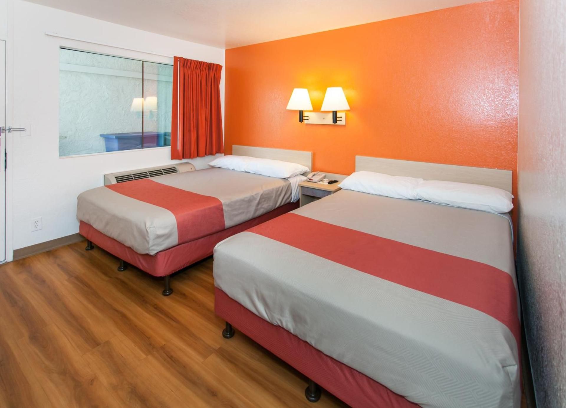 Double Room - Disability Access - Roll In Shower