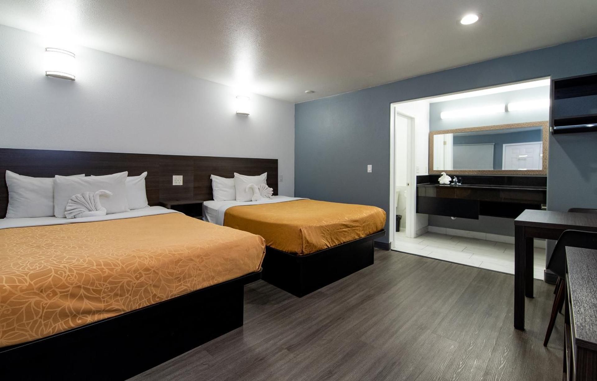 Deluxe Room with Two Queen Beds