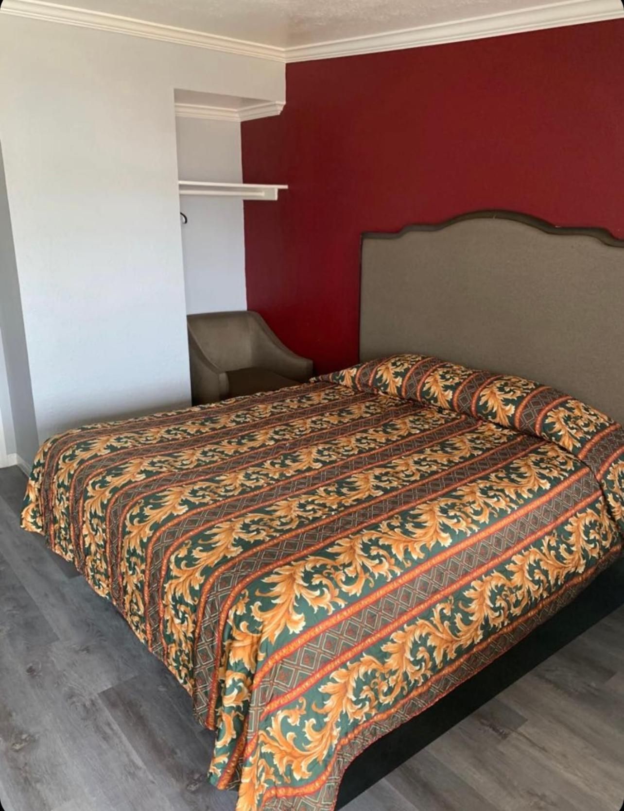 Deluxe Double Room with Shower