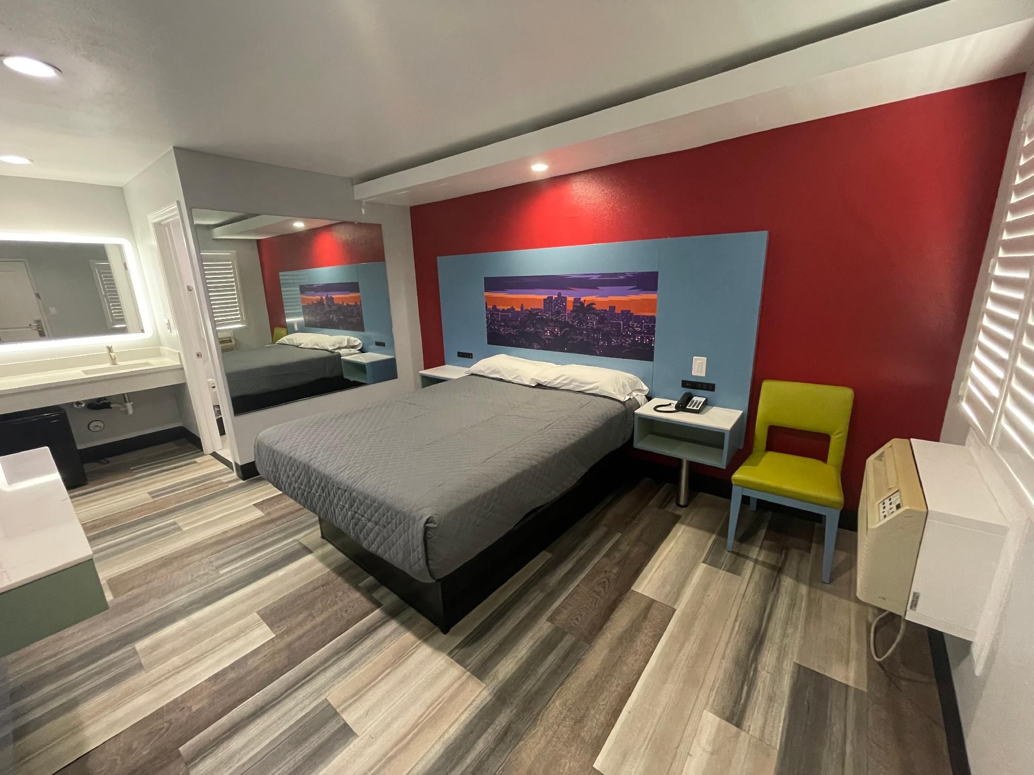 2 Queen Beds Deluxe