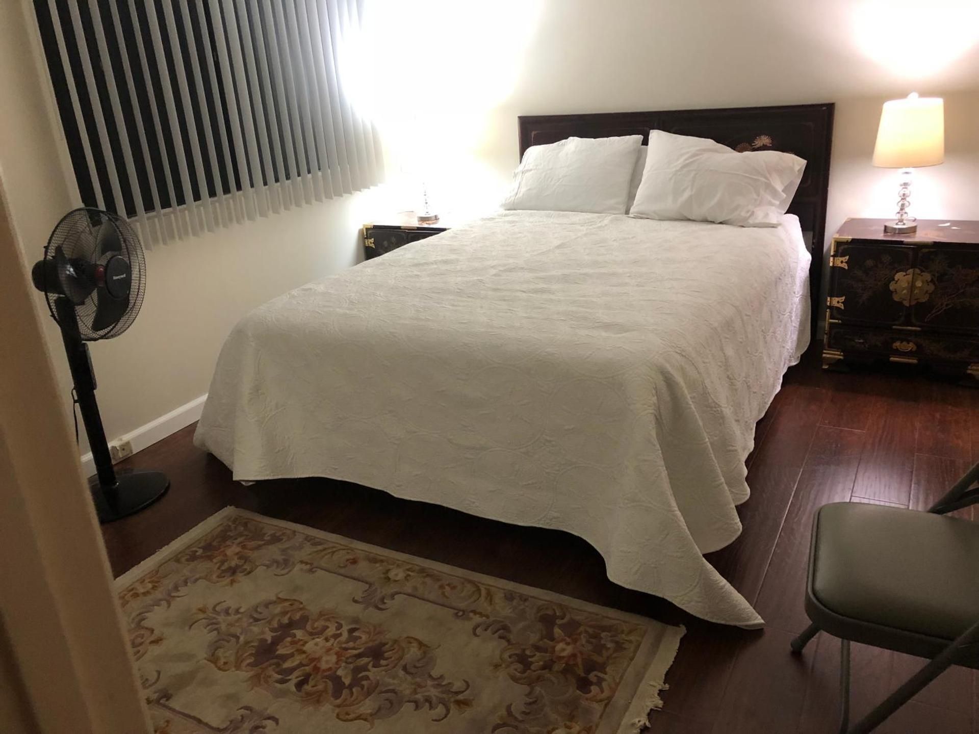 Single Room with Shared Shower and Toilet