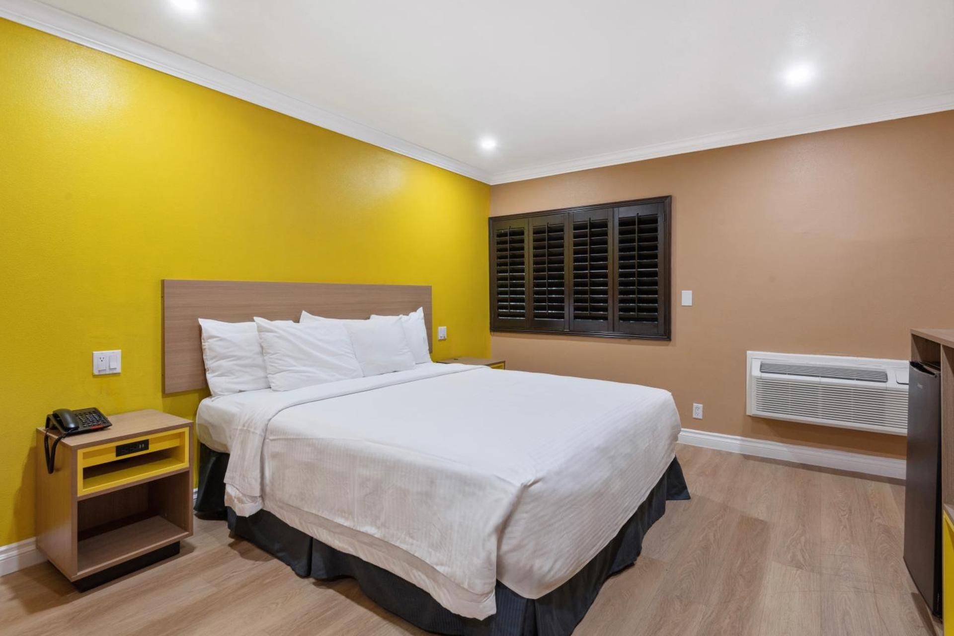 Standard King Room