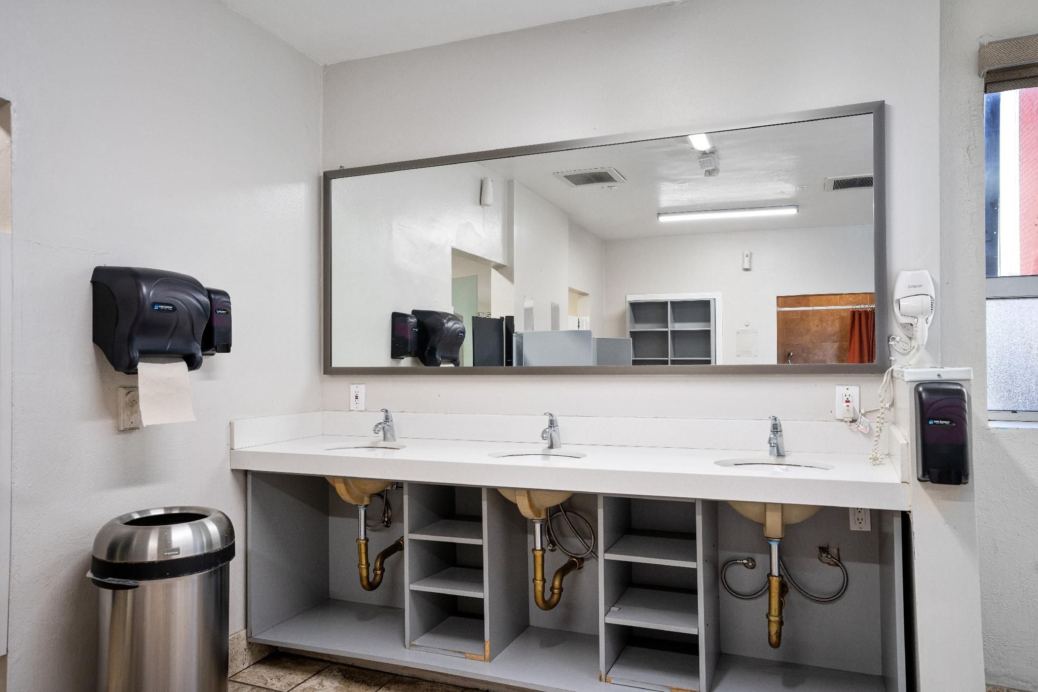 4 Bed Mixed Dorm