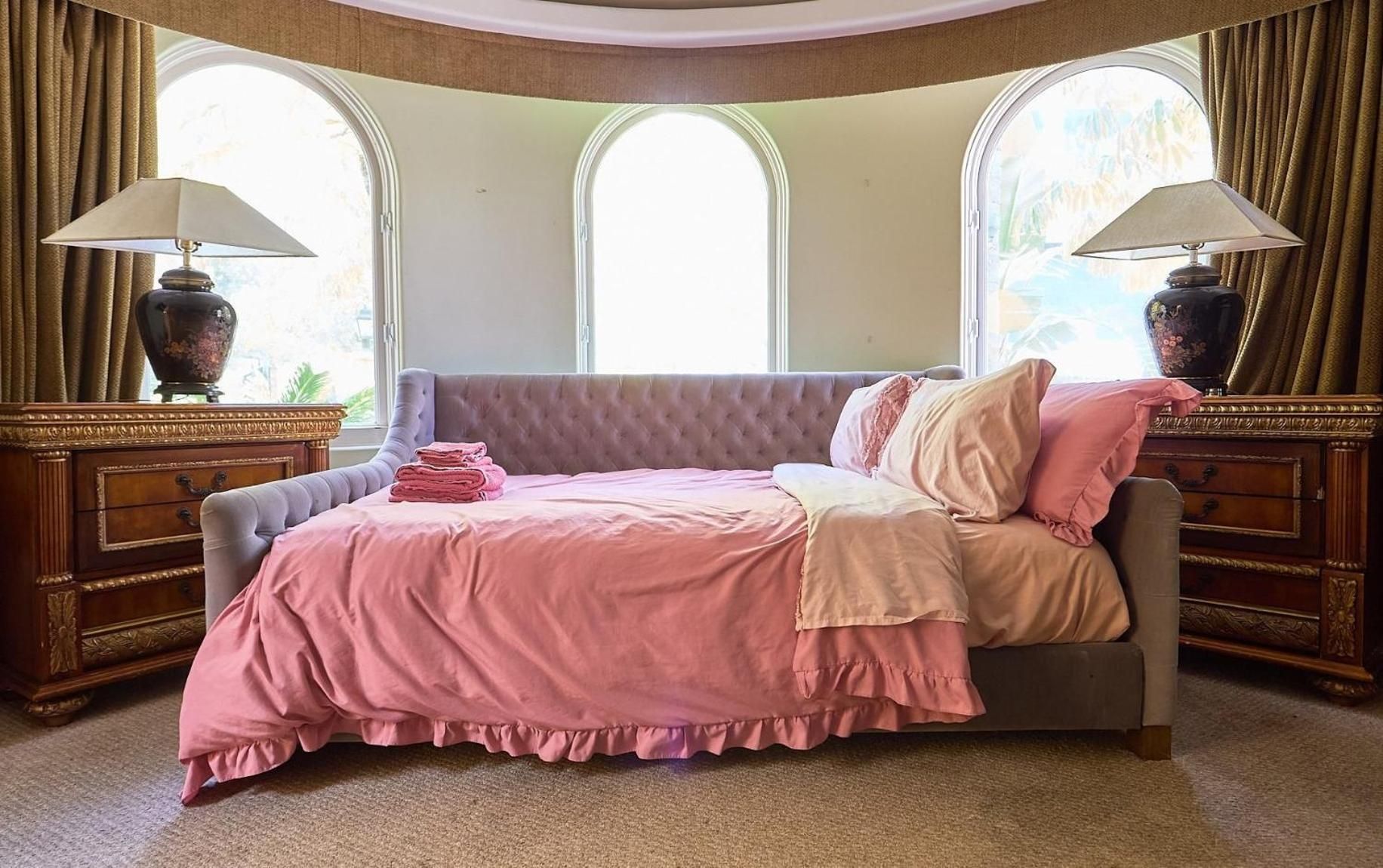 Double Room with Shared Bathroom