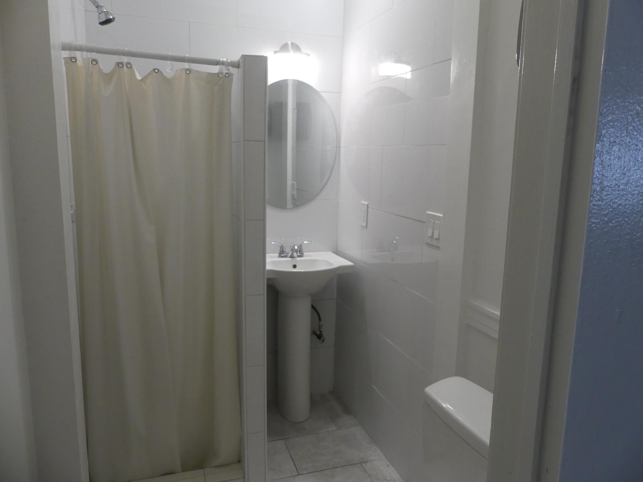 2 Bed Feature Non-Smoking