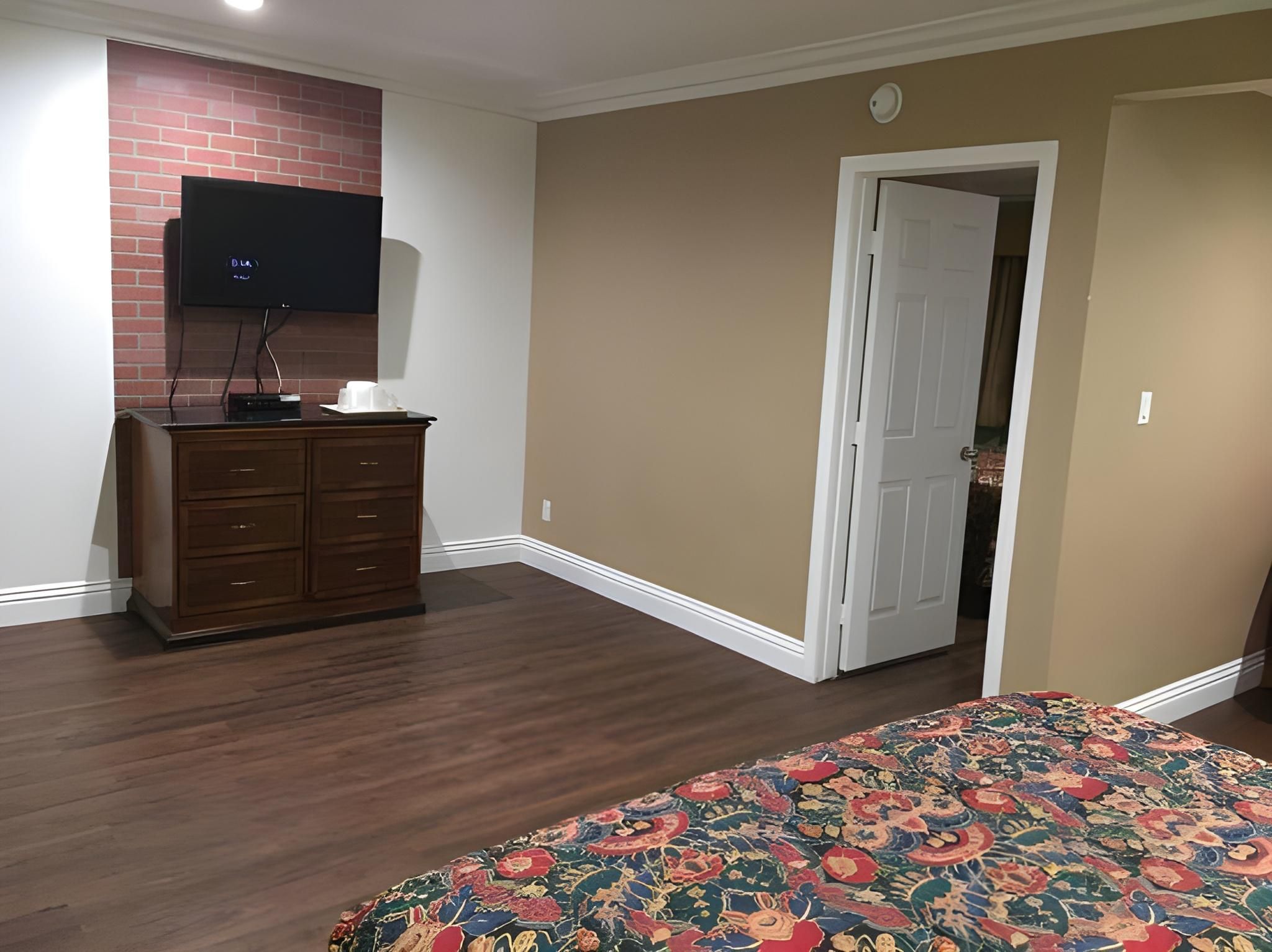 Two-Bedroom Suite - Non-Smoking