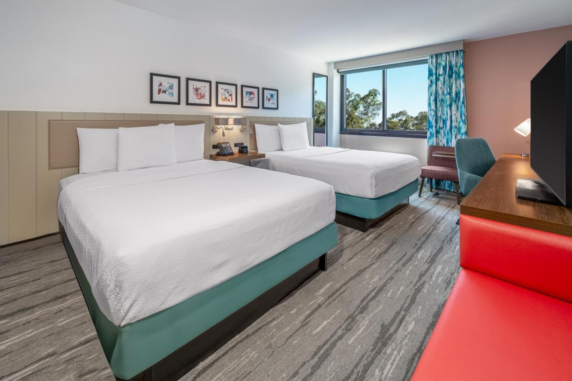Hilton Garden Inn LAX Los Angeles Airport 2 Queen Beds