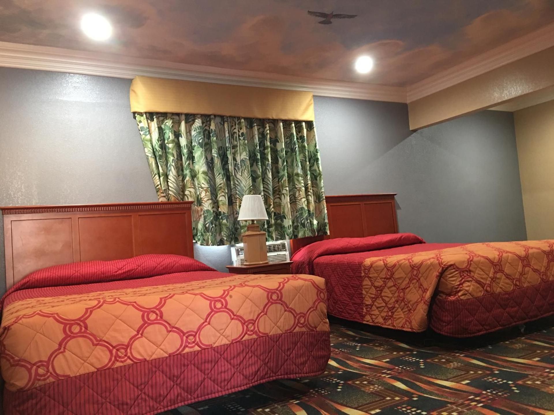 Queen Room with Two Queen Beds - Non-Smoking
