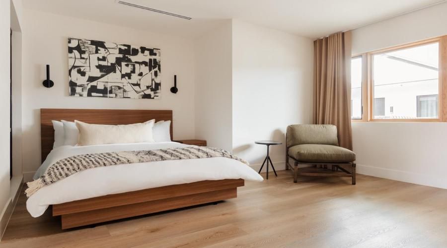 Room with One Full Bed - Balcony