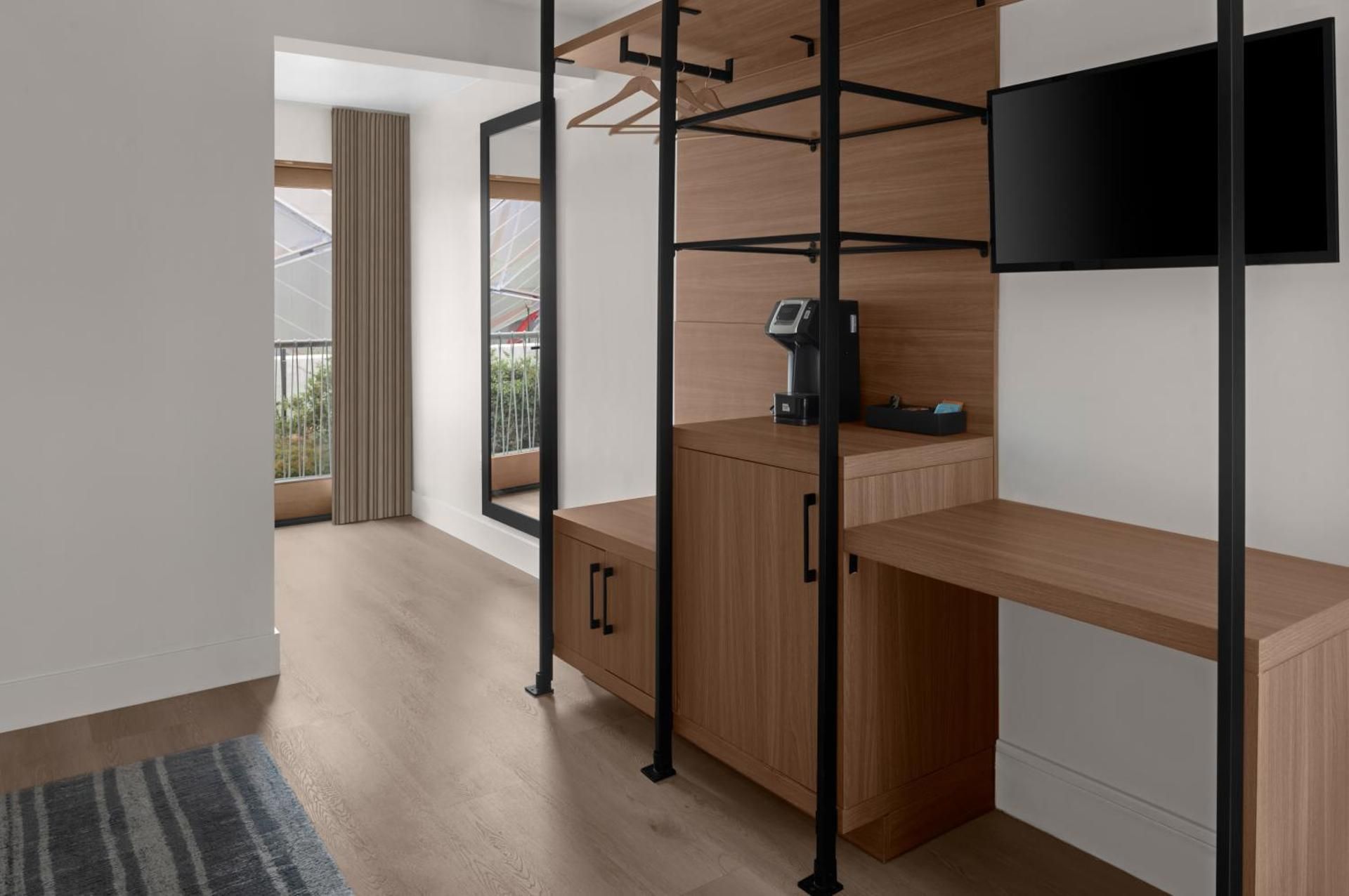 Ground Floor Room with One Full Bed - Patio