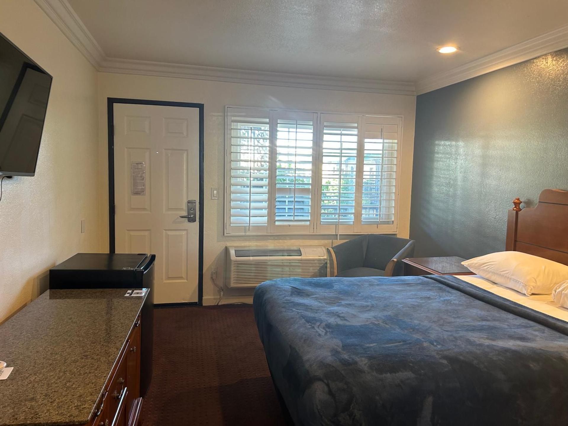 Queen Room