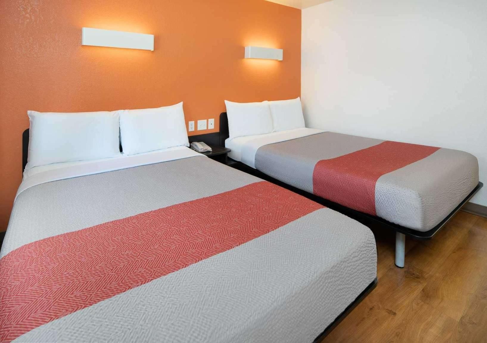 Deluxe Queen Room with Two Queen Beds - Non-Smoking