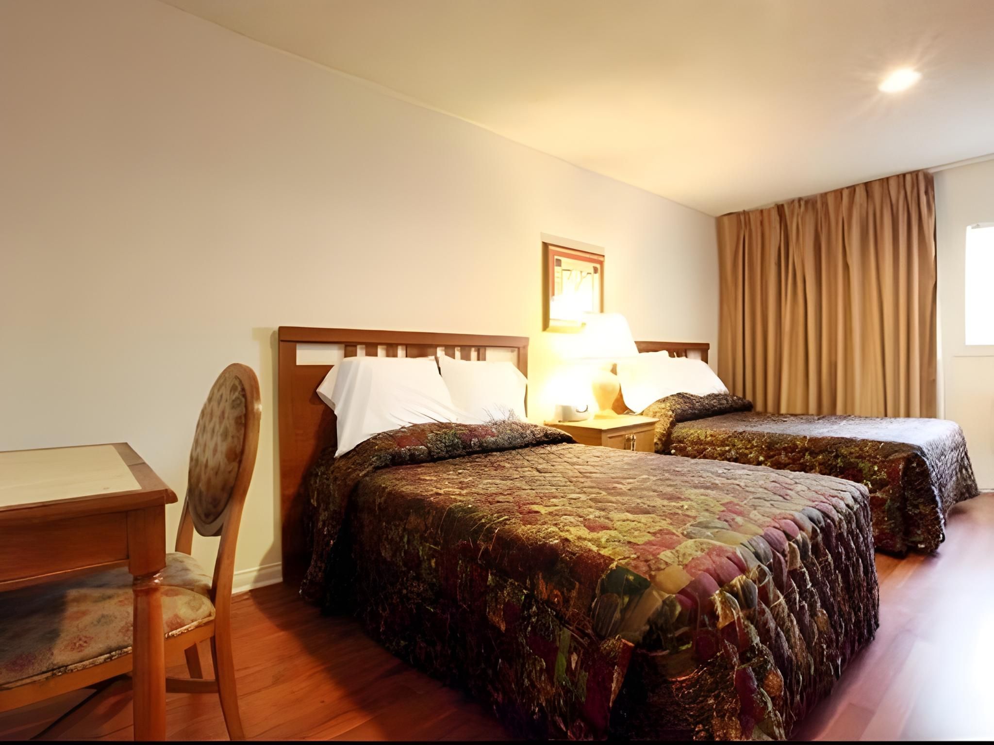 2 Double Beds Non-Smoking
