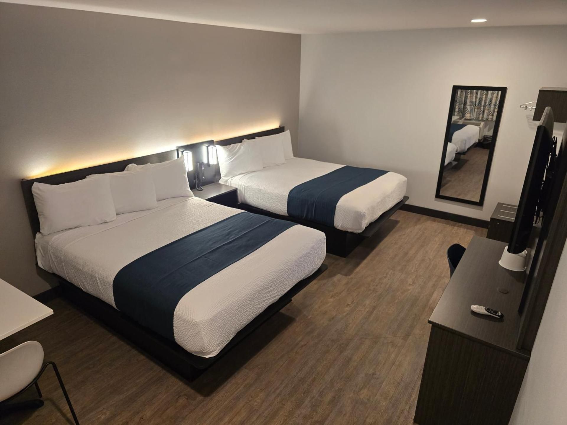 Queen Room with Two Queen Beds - Non-Smoking