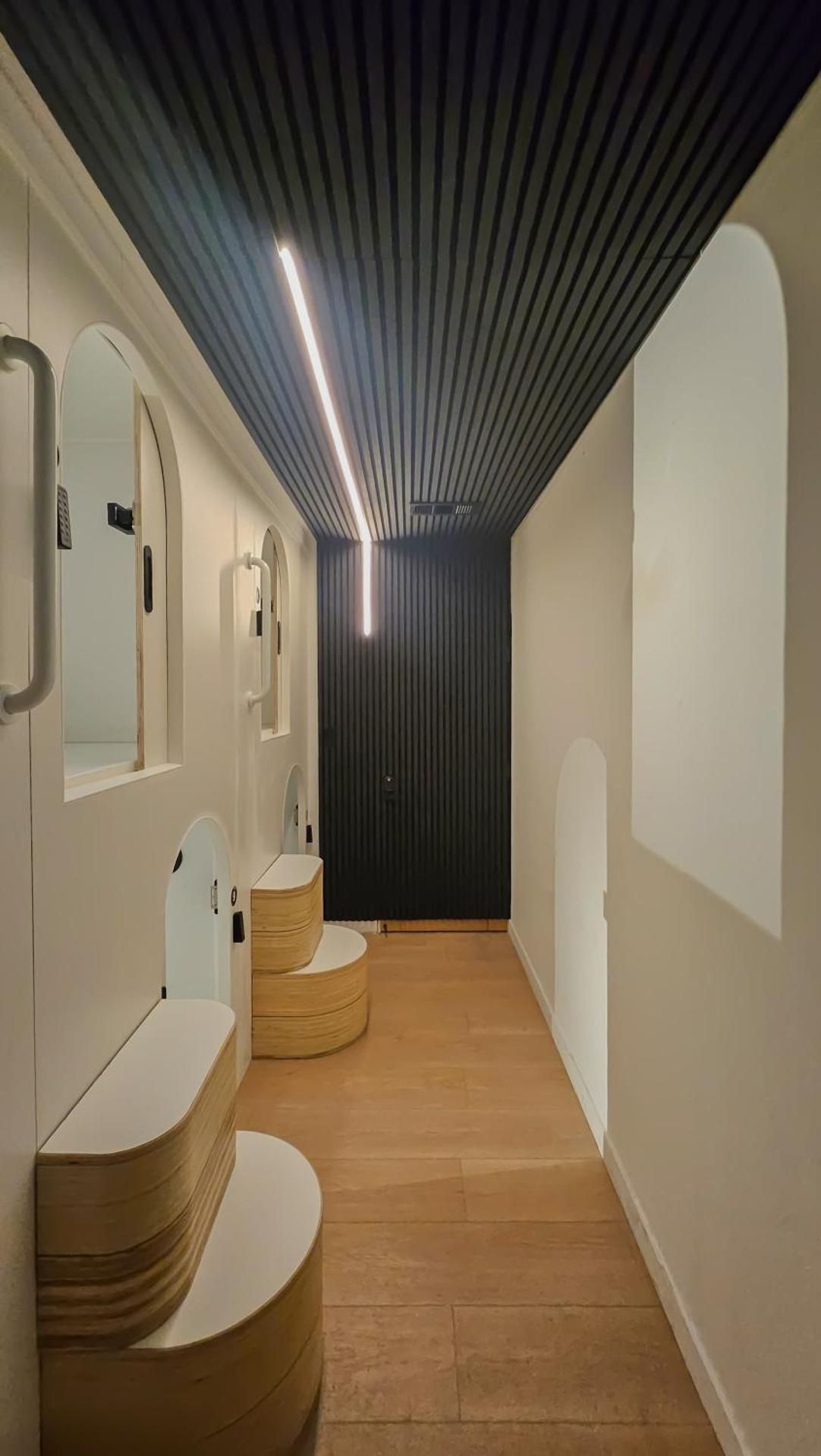 Single Bed in Mixed Dormitory Room