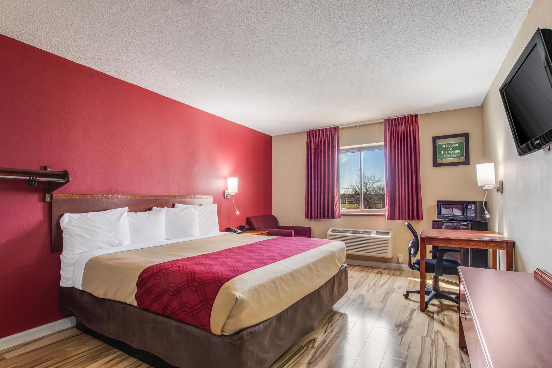 1 King Bed, Nonsmoking, Accessible