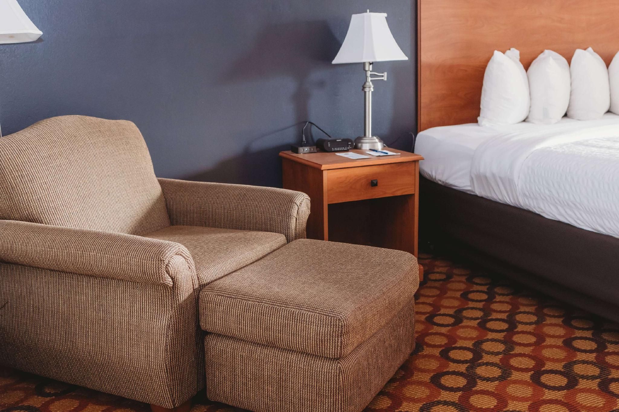 AmericInn by Wyndham Appleton Downtown 1 King Bed, Non-Smoking 2