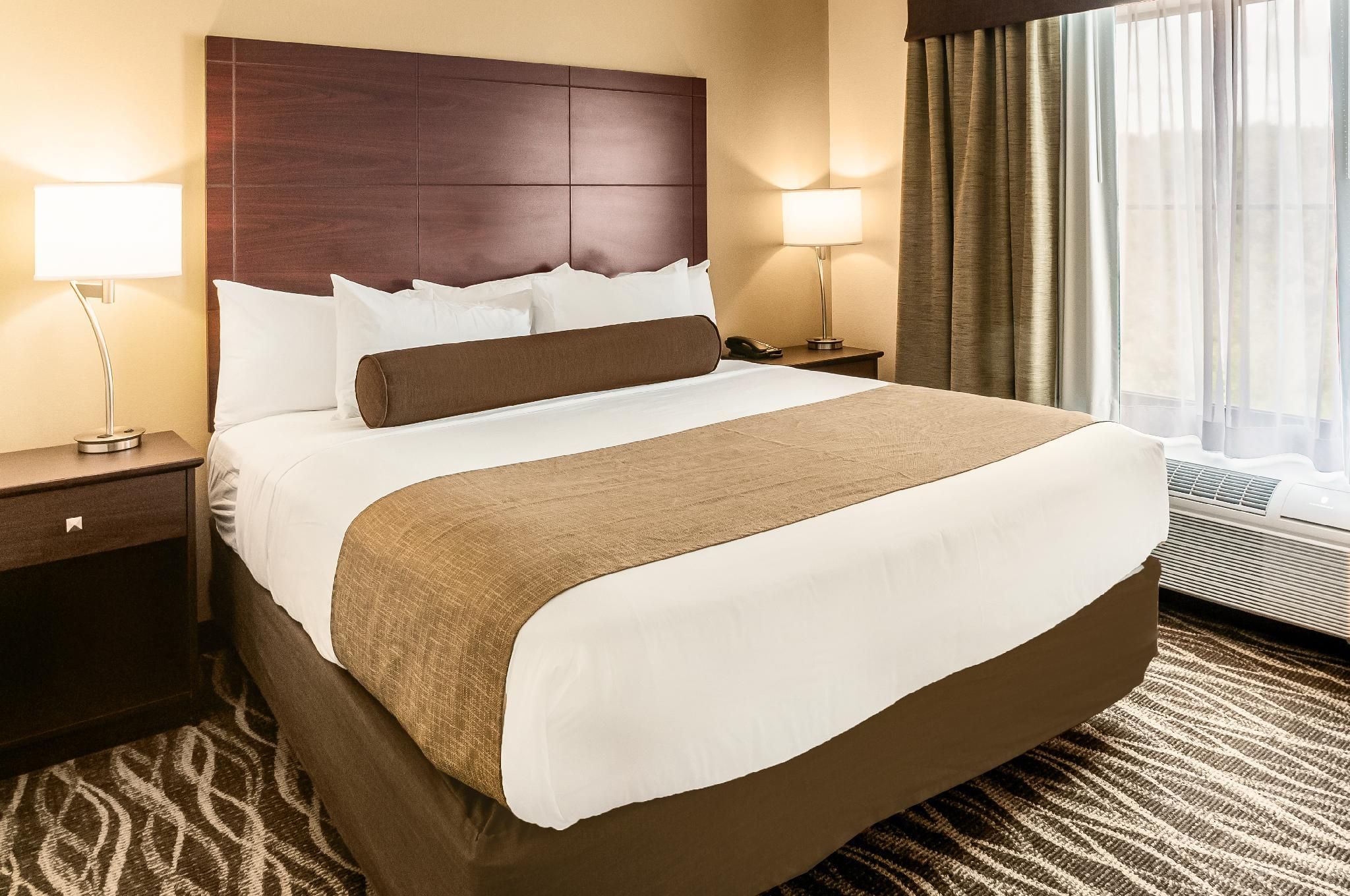 Cobblestone Hotel & Suites - Appleton International Airport Audible/Visual Accessible Single King Studio Suite
