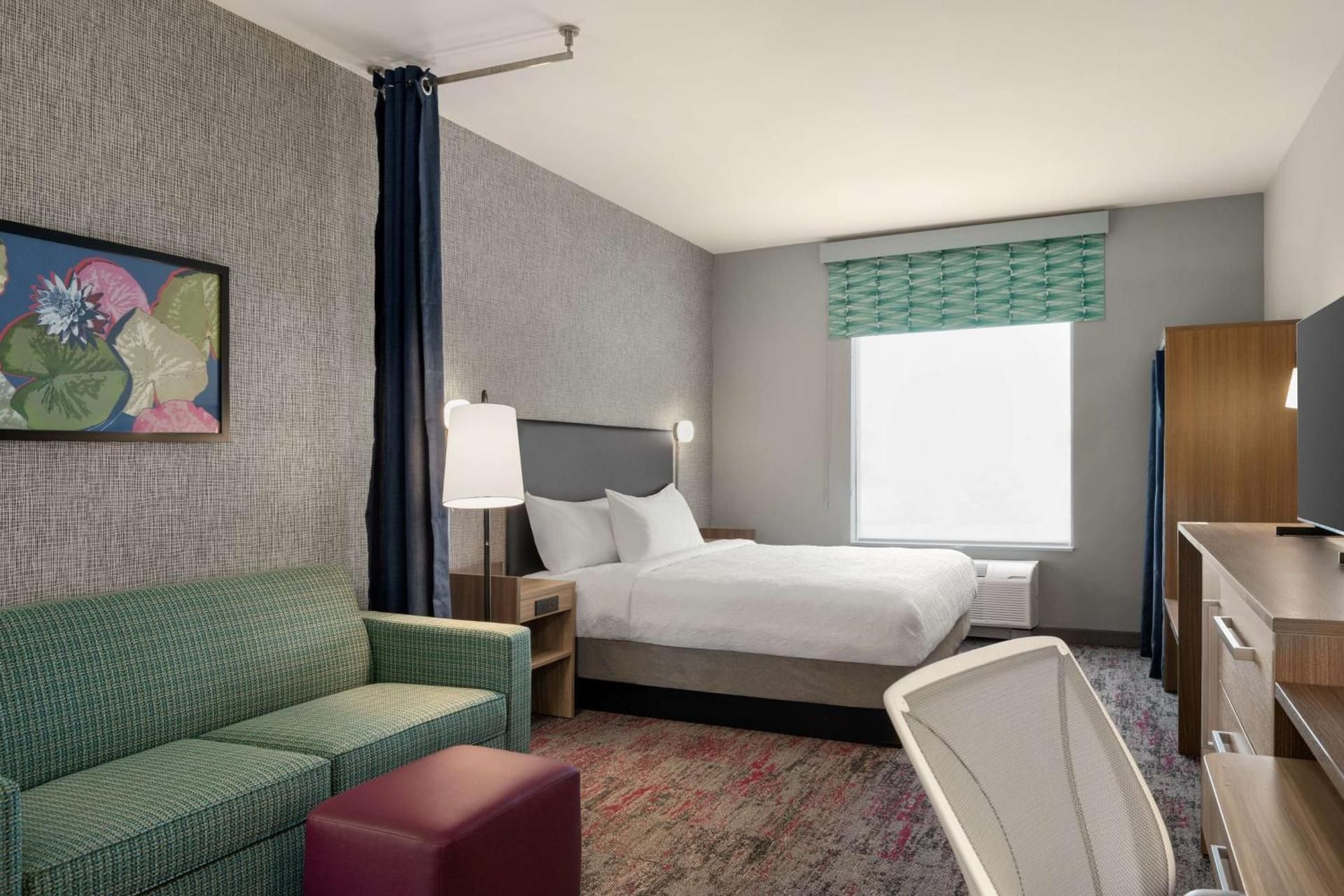 1 King Bed Studio Suite