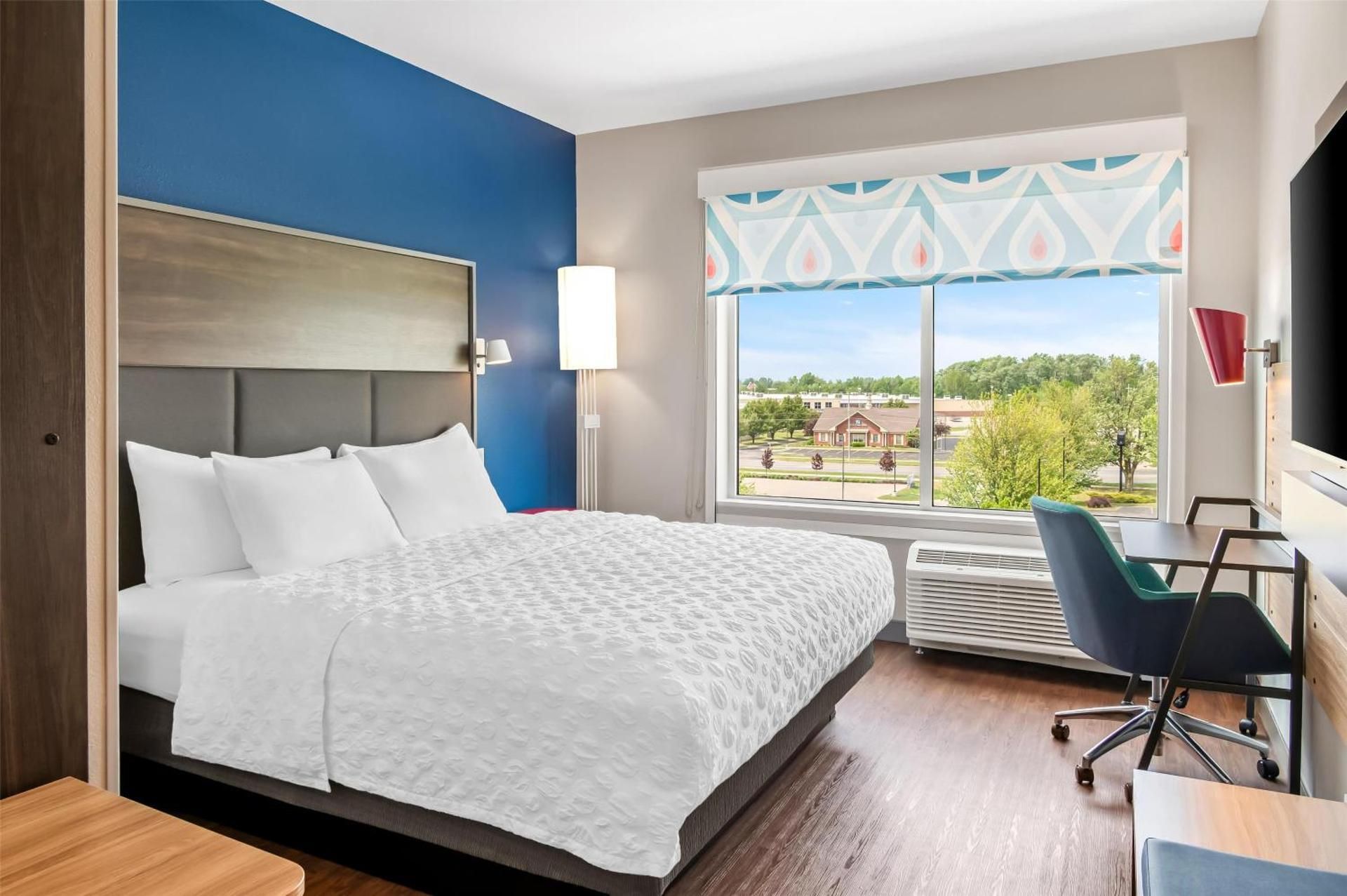 King Room with Walk-In Shower