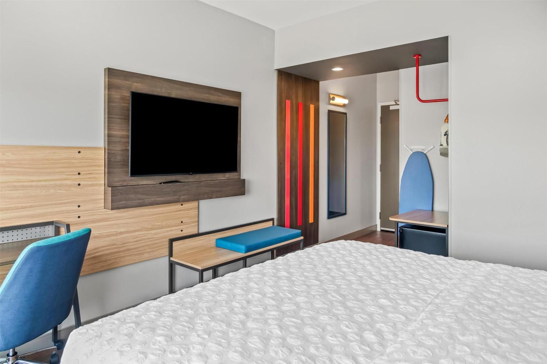 King Room with Walk-In Shower