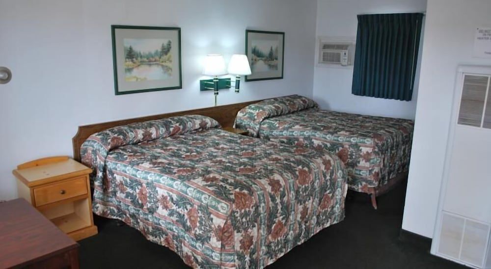 Basic Double Room, 2 Double Beds