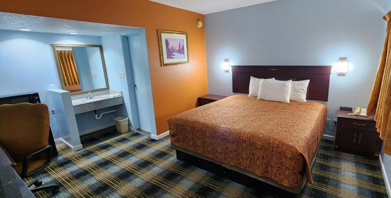 Standard King Room
