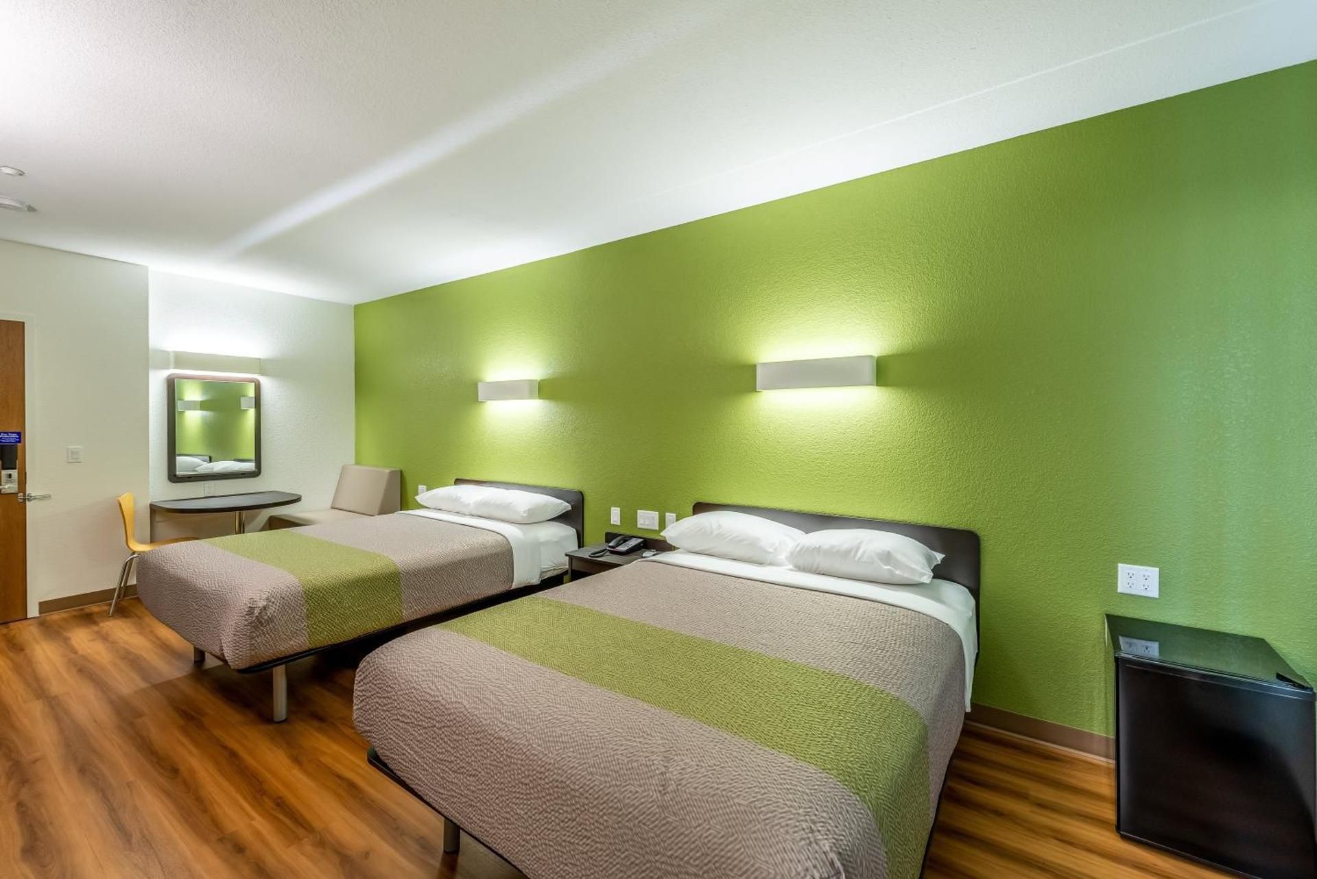 Queen Room with Two Queen Beds - Disability Access - Roll In Shower